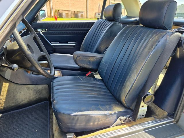 1982 Mercedes-Benz 380SL Roadster 1982 Mercedes-Benz 380SL Roadster