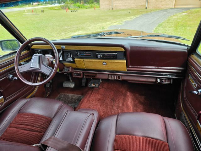 1987 Jeep Grand Wagoneer Base