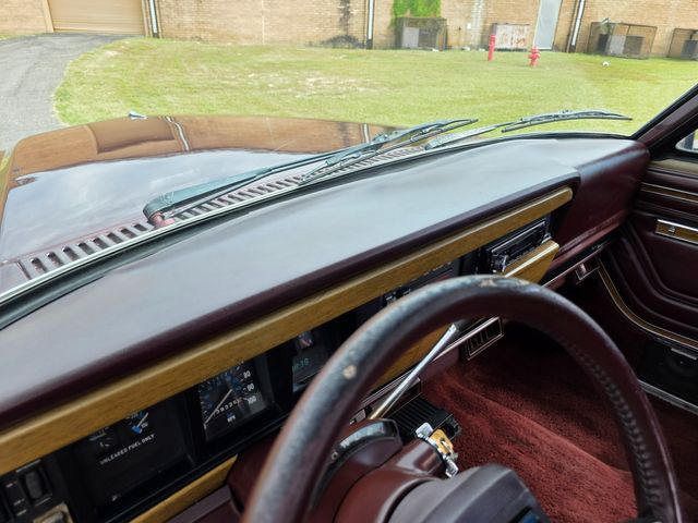 1987 Jeep Grand Wagoneer Base