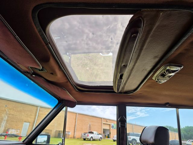 1987 Jeep Grand Wagoneer Base