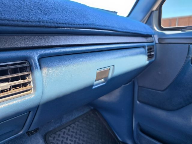 1996 Ford F-150 XLT SWB