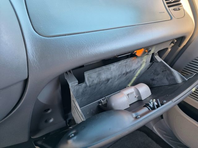 2000 Ford F-150 XLT 2000 Ford F-150 XLT