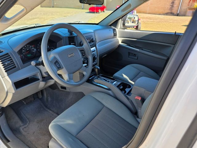 2006 Jeep Grand Cherokee Laredo