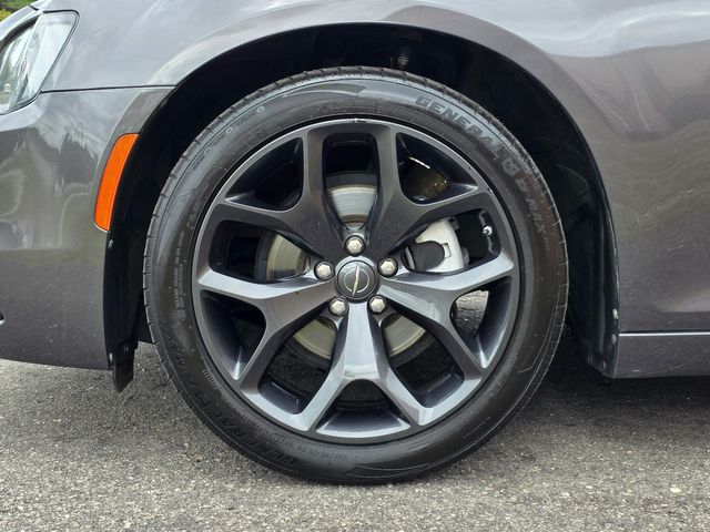 2022 Chrysler 300 Touring 2022 Chrysler 300 Touring