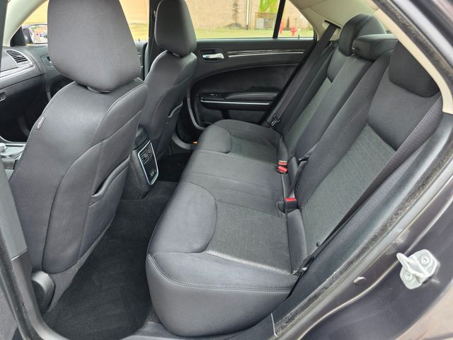 2022 Chrysler 300 Touring